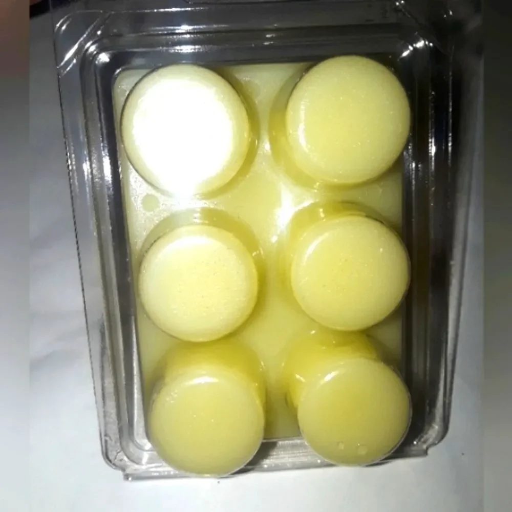 HAND crafted Vanilla Creme waxmelt tarts